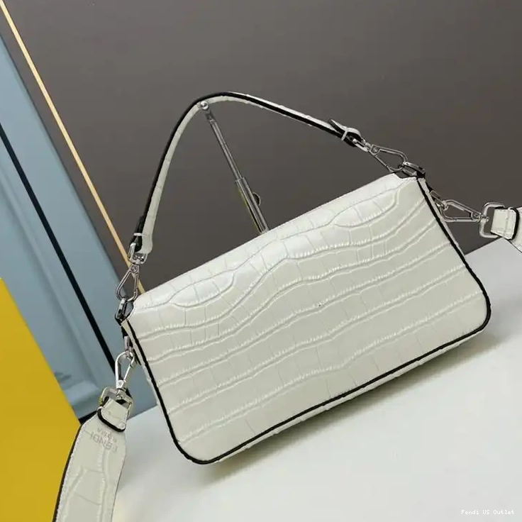 Vintage HOT White Baguette In Fendi Bag Leather Crocodile Medium 0419